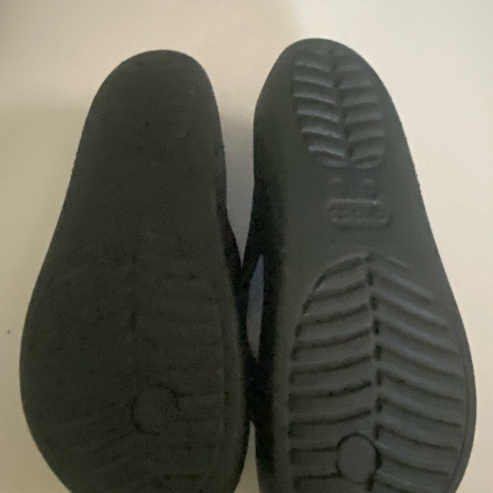 CROCS Black Sandals Comfortable and Versatile - Picture 4 of 6